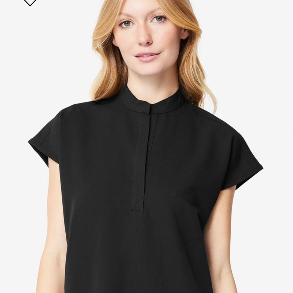 BLACK FIGS RAFAELA S TOP